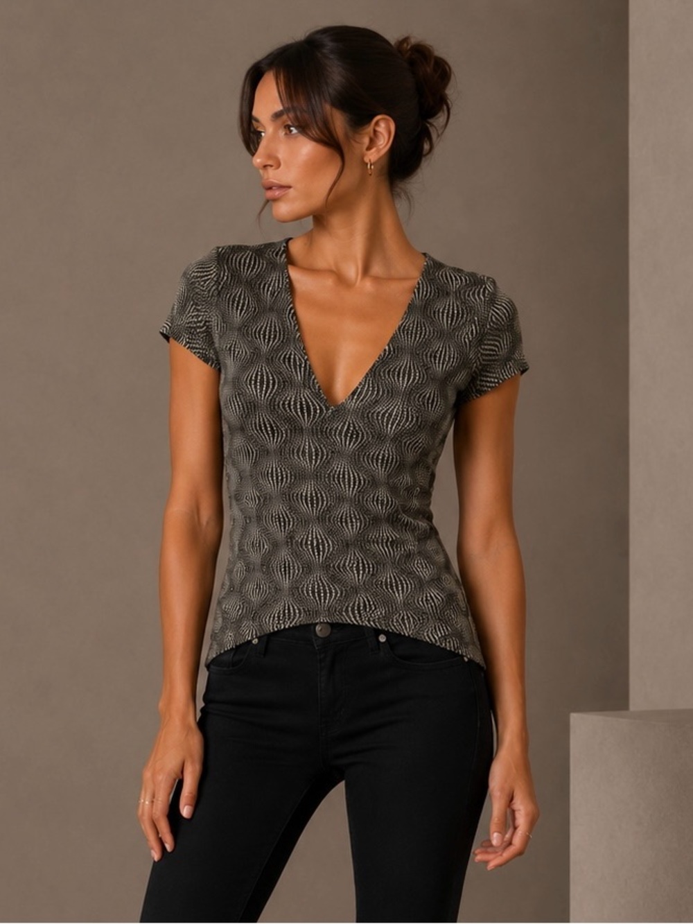 PAGE  black and white illusion top